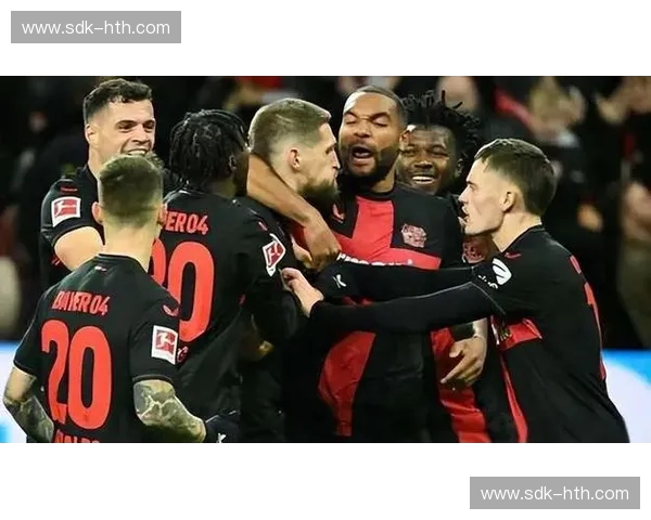 红魔闪耀,卡尔德隆之夜:一场载入史册的欧联杯决赛 红魔闪耀,卡尔德隆之夜:一场载入史册的欧联杯决赛